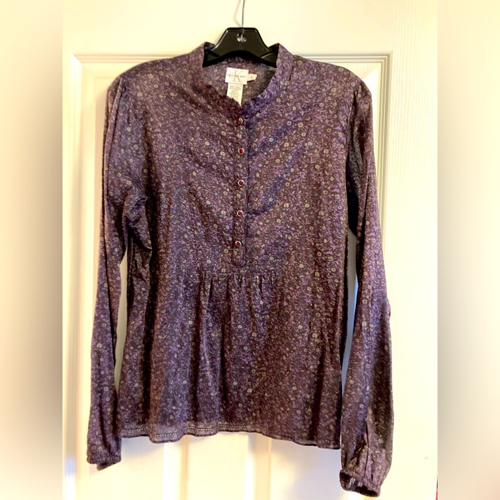 Calvin Klein Blouse. Sweet Purple Print. Jewel Button Front. Size Medium.